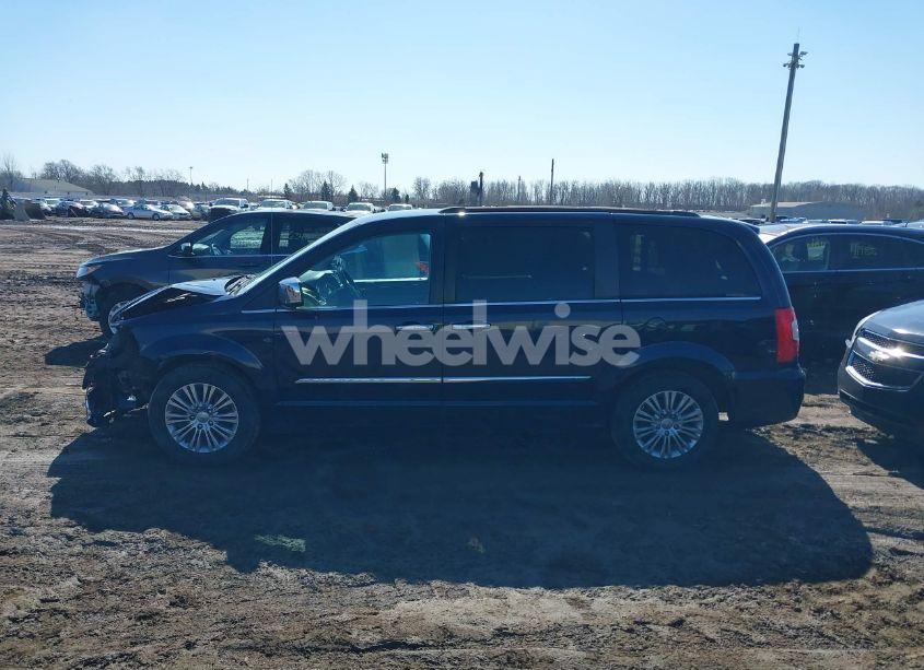 Photo 14 of 2016 Chrysler Town & COUNTRY TOURING-L (VIN 2C4RC1CG1GR232295)