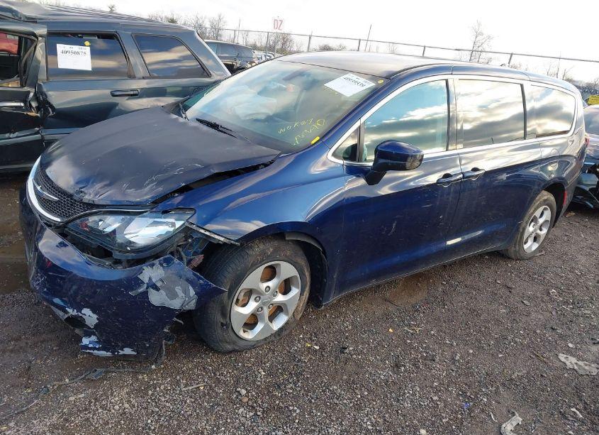 Photo 2 of 2017 Chrysler Pacifica LX (VIN 2C4RC1CG1HR571690)