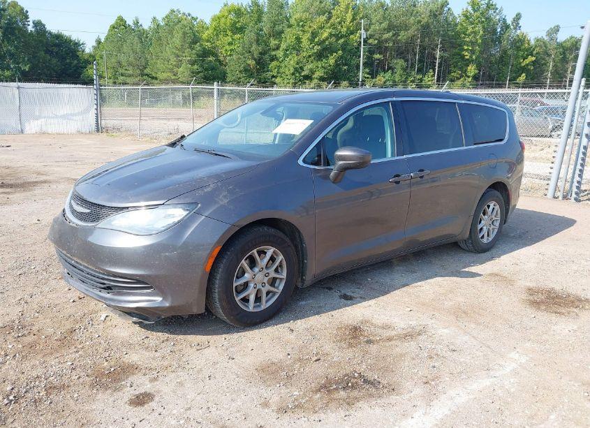Photo 2 of 2017 Chrysler Pacifica LX (VIN 2C4RC1CG1HR739182)