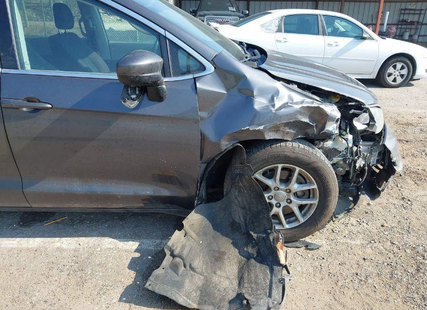 Photo 6 of 2017 Chrysler Pacifica LX (VIN 2C4RC1CG1HR739182)