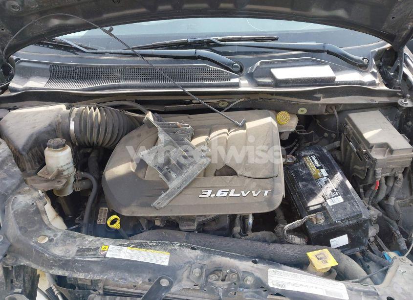 Photo 10 of 2012 Chrysler Town & COUNTRY TOURING-L (VIN 2C4RC1CG2CR135164)