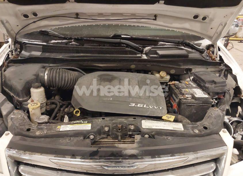 Photo 10 of 2012 Chrysler Town & COUNTRY TOURING-L (VIN 2C4RC1CG2CR267020)