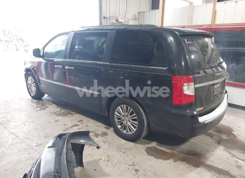 Photo 3 of 2013 Chrysler Town & COUNTRY TOURING-L (VIN 2C4RC1CG2DR560546)