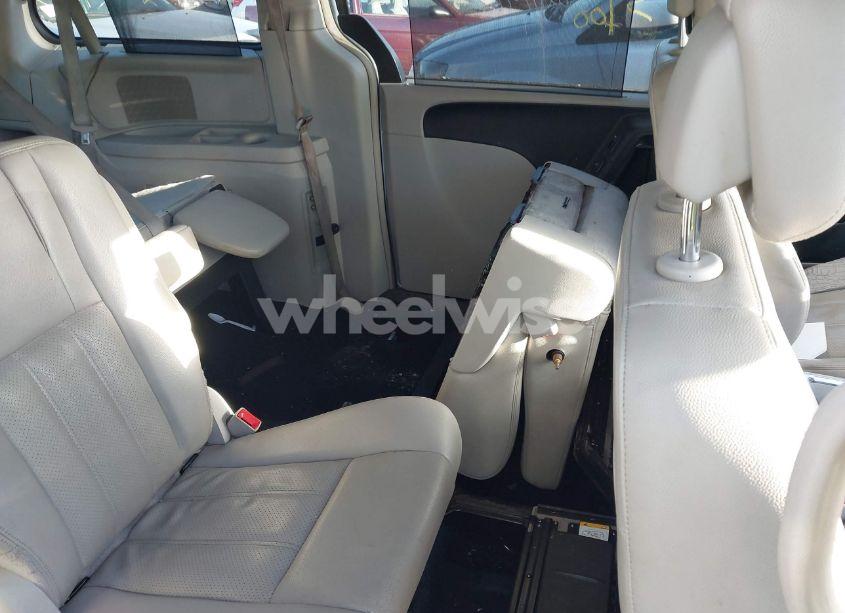 Photo 8 of 2013 Chrysler Town & COUNTRY TOURING-L (VIN 2C4RC1CG2DR566220)