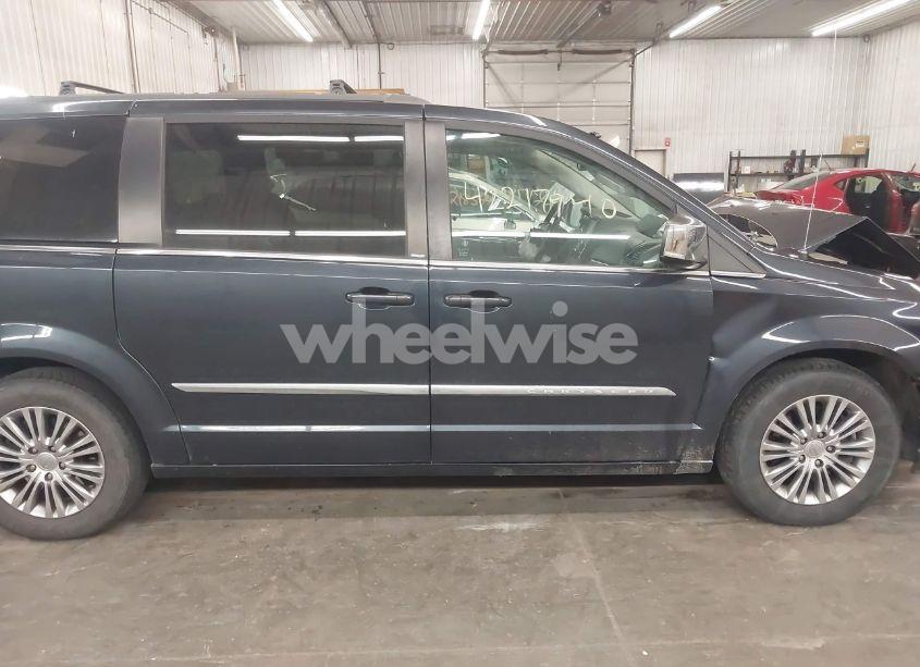 Photo 14 of 2013 Chrysler Town & COUNTRY TOURING-L (VIN 2C4RC1CG2DR594227)