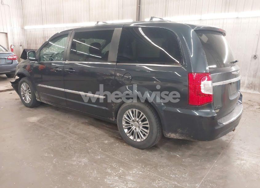 Photo 3 of 2013 Chrysler Town & COUNTRY TOURING-L (VIN 2C4RC1CG2DR594227)