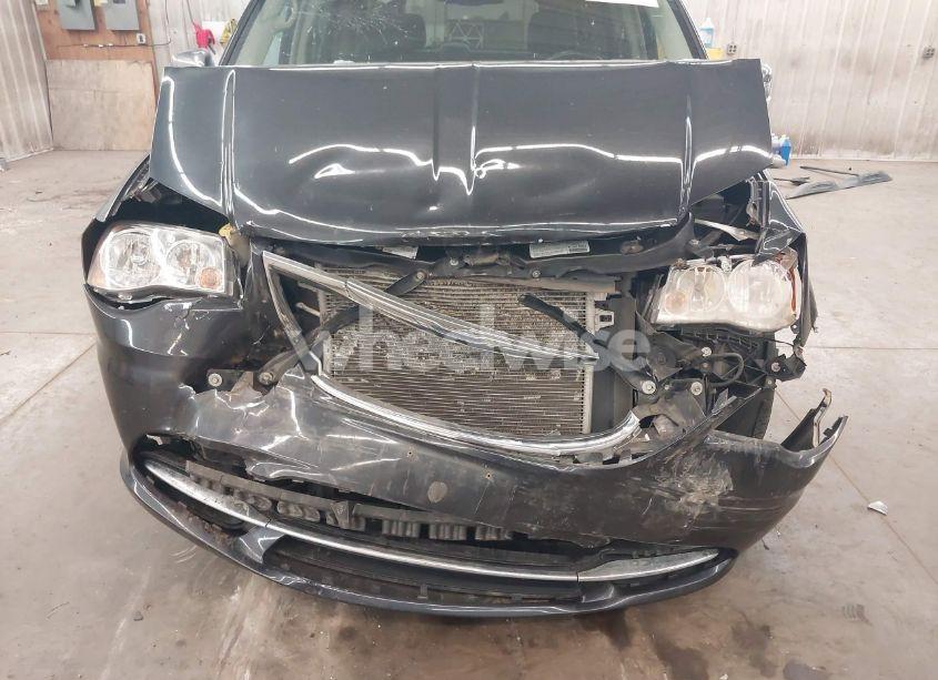 Photo 6 of 2013 Chrysler Town & COUNTRY TOURING-L (VIN 2C4RC1CG2DR594227)