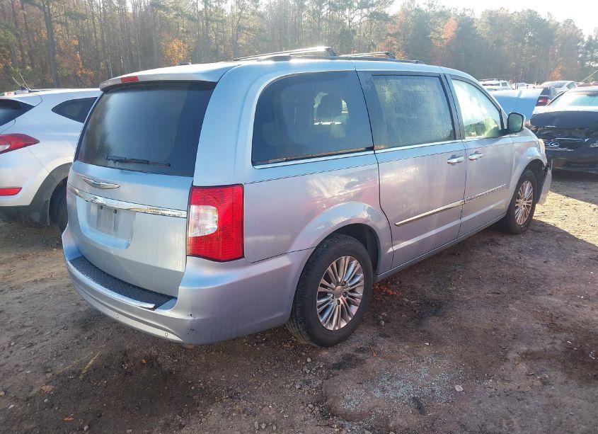 Photo 4 of 2013 Chrysler Town & COUNTRY TOURING-L (VIN 2C4RC1CG2DR607123)