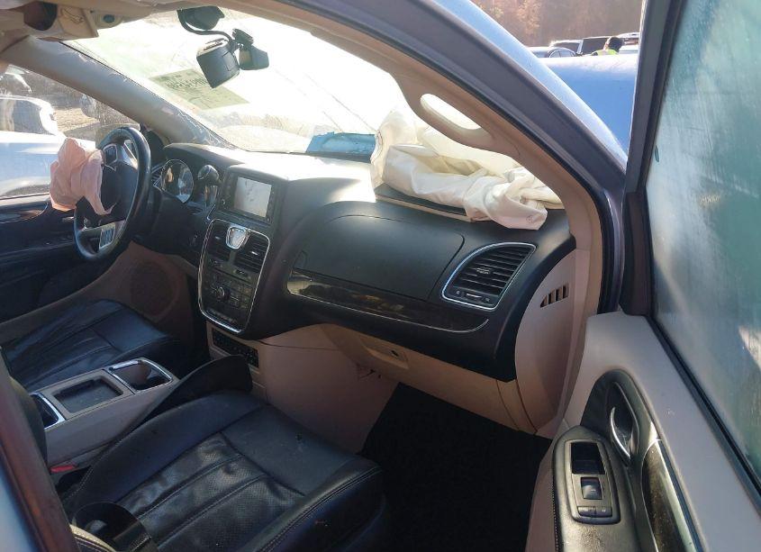 Photo 5 of 2013 Chrysler Town & COUNTRY TOURING-L (VIN 2C4RC1CG2DR607123)