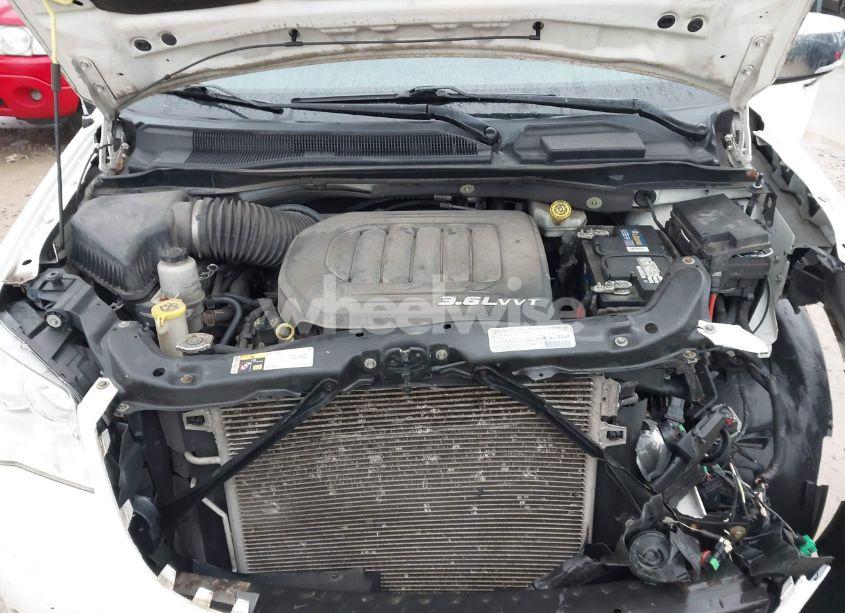 Photo 10 of 2013 Chrysler Town & COUNTRY TOURING-L (VIN 2C4RC1CG2DR684204)