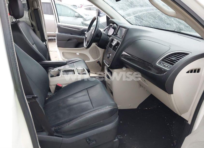 Photo 5 of 2013 Chrysler Town & COUNTRY TOURING-L (VIN 2C4RC1CG2DR684204)