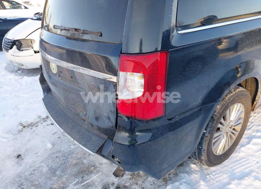 Photo 12 of 2013 Chrysler Town & COUNTRY TOURING-L (VIN 2C4RC1CG2DR711935)