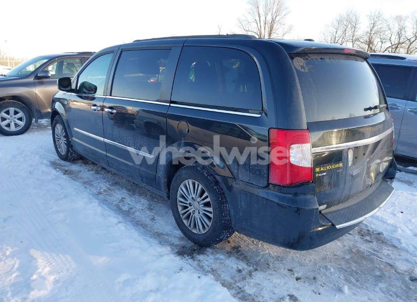 Photo 3 of 2013 Chrysler Town & COUNTRY TOURING-L (VIN 2C4RC1CG2DR711935)