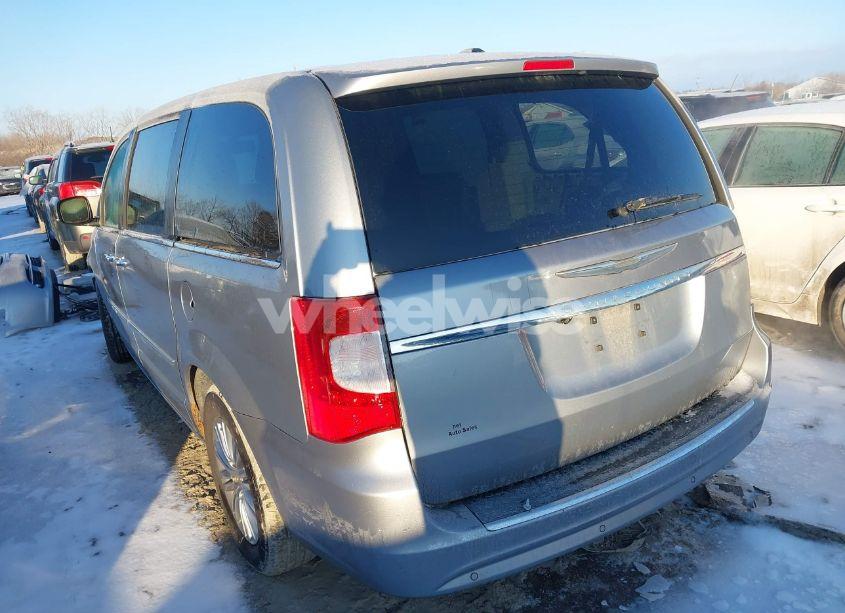 Photo 3 of 2013 Chrysler Town & COUNTRY TOURING-L (VIN 2C4RC1CG2DR723115)