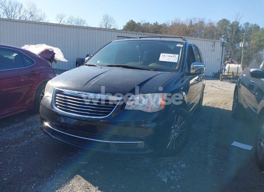 Photo 2 of 2013 Chrysler Town & COUNTRY TOURING-L (VIN 2C4RC1CG2DR734356)