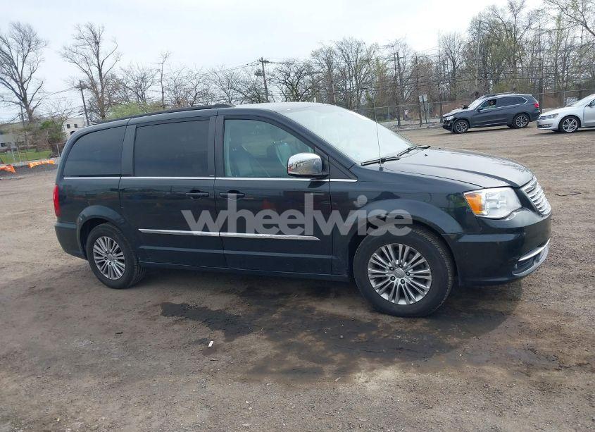 Photo 13 of 2014 Chrysler Town & COUNTRY TOURING-L (VIN 2C4RC1CG2ER214952)