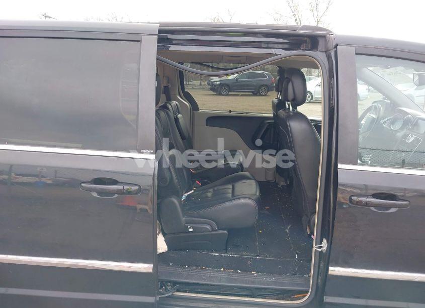 Photo 8 of 2014 Chrysler Town & COUNTRY TOURING-L (VIN 2C4RC1CG2ER214952)