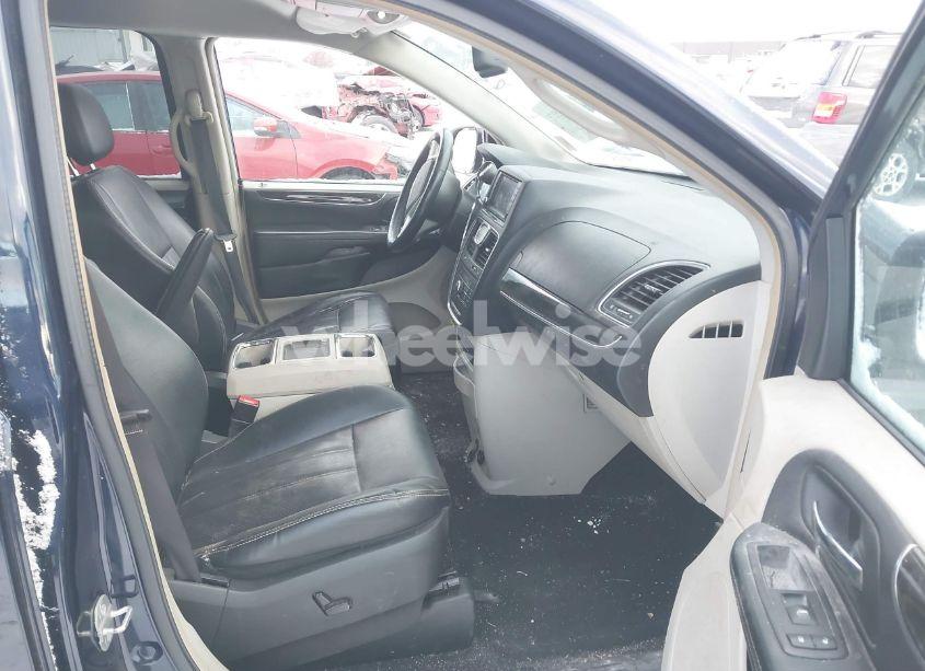 Photo 5 of 2014 Chrysler Town & COUNTRY TOURING-L (VIN 2C4RC1CG2ER277257)