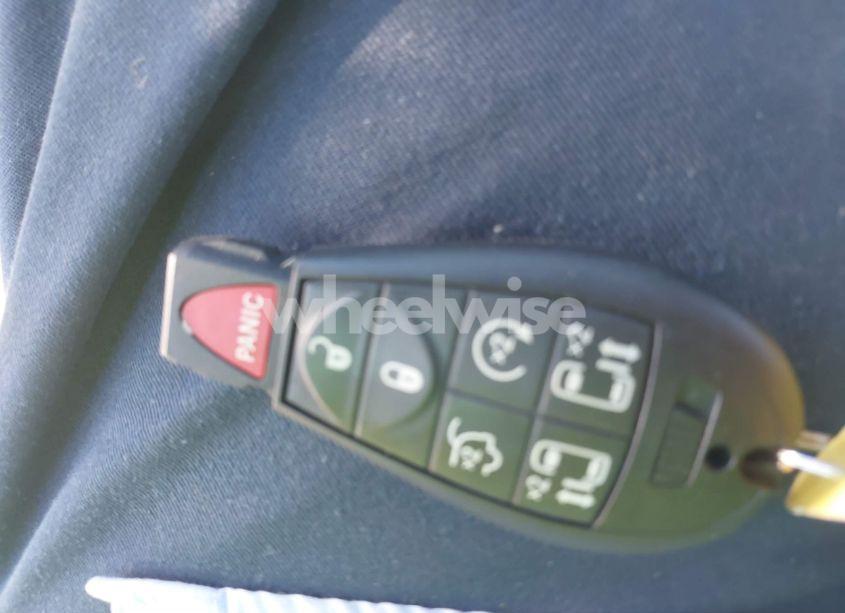 Photo 11 of 2014 Chrysler Town & COUNTRY TOURING-L (VIN 2C4RC1CG2ER367220)