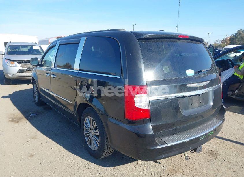 Photo 3 of 2014 Chrysler Town & COUNTRY TOURING-L (VIN 2C4RC1CG2ER367220)