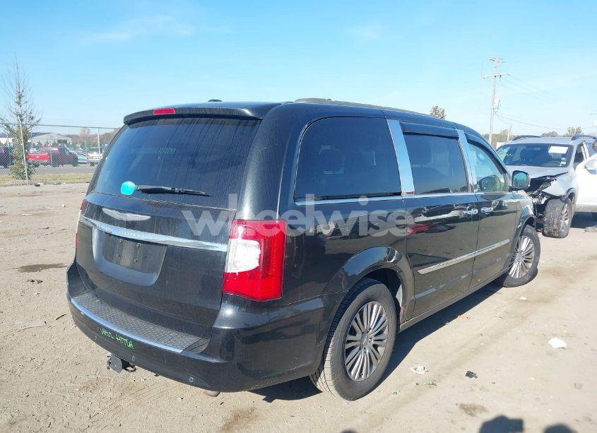Photo 4 of 2014 Chrysler Town & COUNTRY TOURING-L (VIN 2C4RC1CG2ER367220)