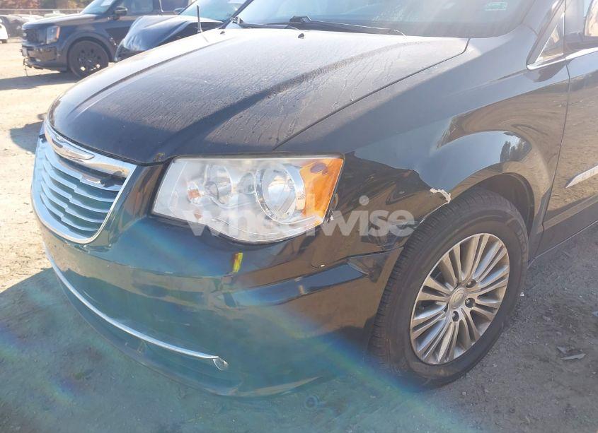 Photo 6 of 2014 Chrysler Town & COUNTRY TOURING-L (VIN 2C4RC1CG2ER367220)