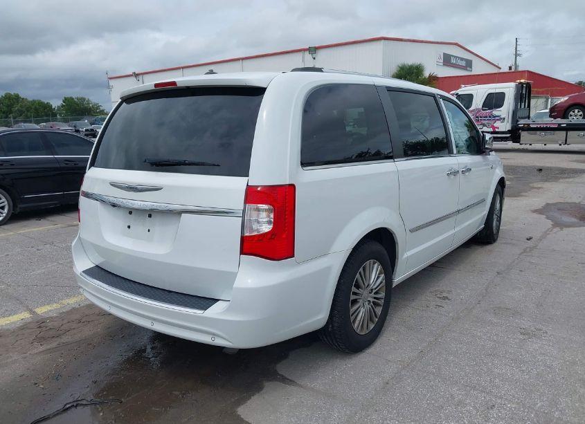 Photo 4 of 2014 Chrysler Town & COUNTRY TOURING-L 30TH ANNIVERSARY (VIN 2C4RC1CG2ER455393)
