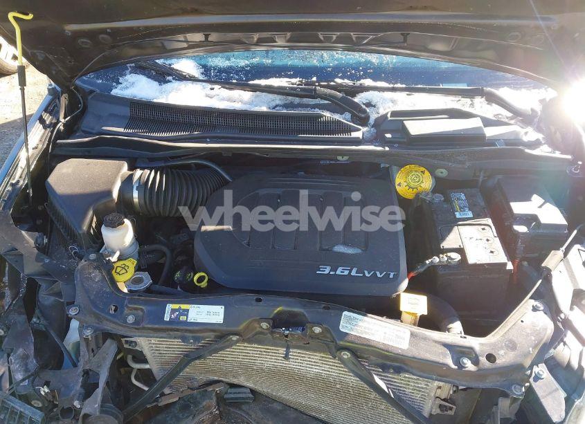 Photo 10 of 2014 Chrysler Town & COUNTRY TOURING-L (VIN 2C4RC1CG2ER466751)