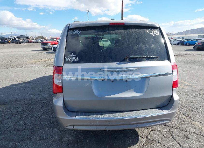 Photo 16 of 2015 Chrysler Town & COUNTRY TOURING-L (VIN 2C4RC1CG2FR547704)