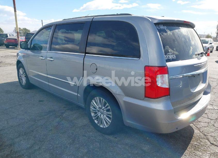 Photo 3 of 2015 Chrysler Town & COUNTRY TOURING-L (VIN 2C4RC1CG2FR547704)