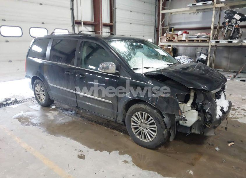 2015 Chrysler Town & COUNTRY TOURING-L (VIN 2C4RC1CG2FR574238) main photo