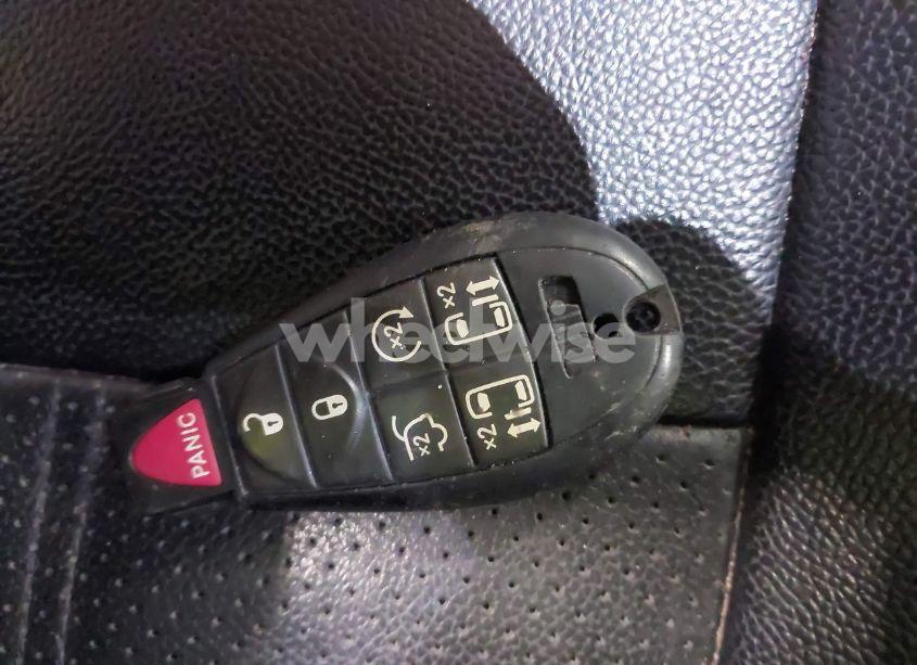 Photo 11 of 2015 Chrysler Town & COUNTRY TOURING-L (VIN 2C4RC1CG2FR574238)