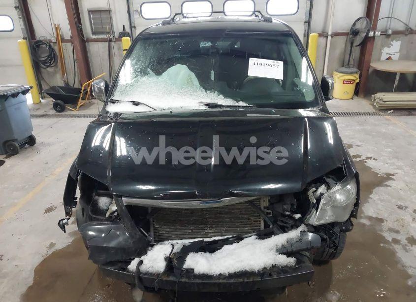 Photo 12 of 2015 Chrysler Town & COUNTRY TOURING-L (VIN 2C4RC1CG2FR574238)