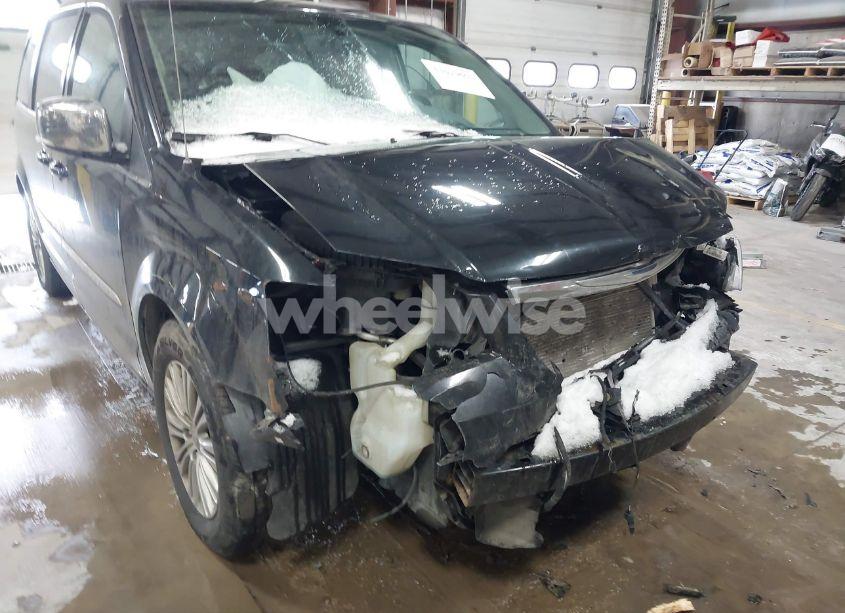 Photo 17 of 2015 Chrysler Town & COUNTRY TOURING-L (VIN 2C4RC1CG2FR574238)