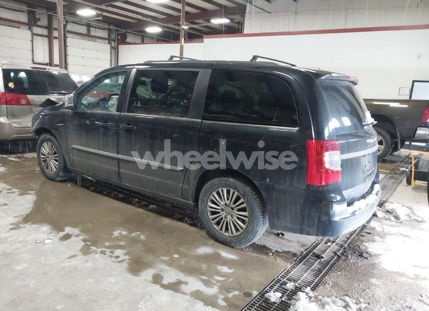 Photo 3 of 2015 Chrysler Town & COUNTRY TOURING-L (VIN 2C4RC1CG2FR574238)