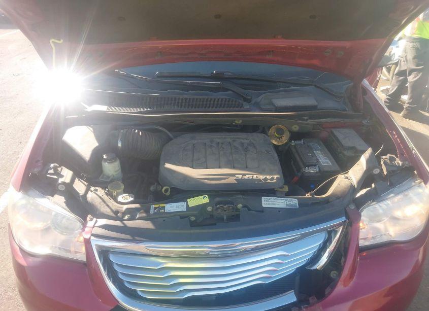 Photo 10 of 2015 Chrysler Town & COUNTRY TOURING-L (VIN 2C4RC1CG2FR582257)