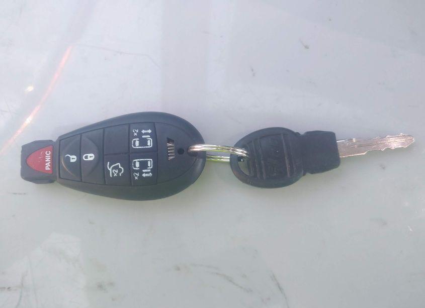 Photo 11 of 2015 Chrysler Town & COUNTRY TOURING-L (VIN 2C4RC1CG2FR582257)