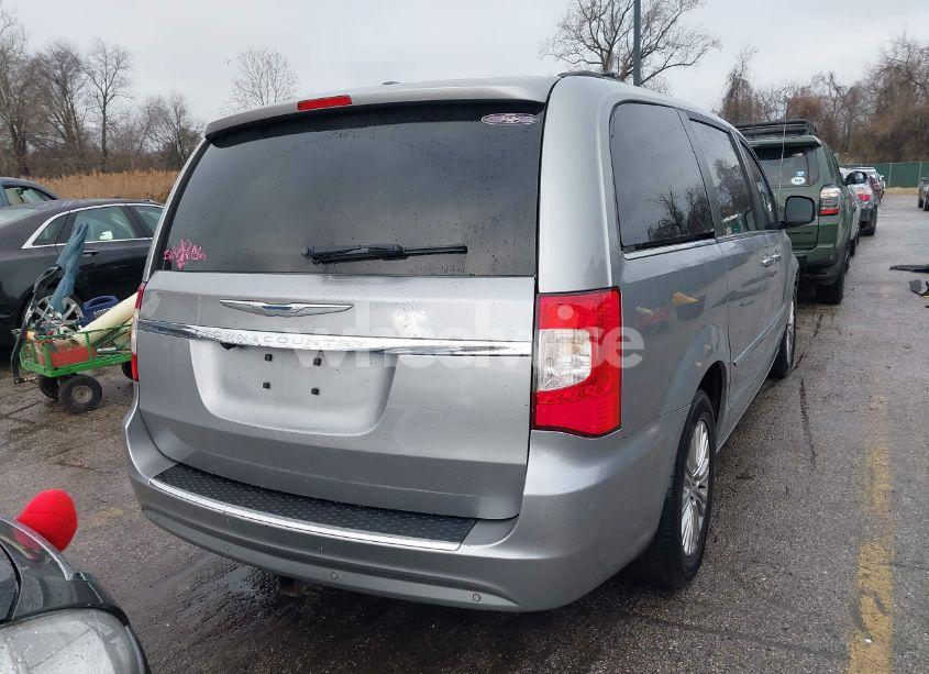 Photo 16 of 2015 Chrysler Town & COUNTRY TOURING-L (VIN 2C4RC1CG2FR618710)