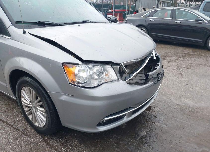 Photo 18 of 2015 Chrysler Town & COUNTRY TOURING-L (VIN 2C4RC1CG2FR618710)