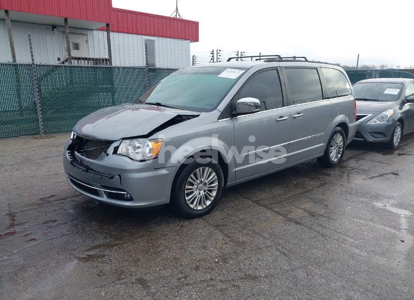 Photo 2 of 2015 Chrysler Town & COUNTRY TOURING-L (VIN 2C4RC1CG2FR618710)