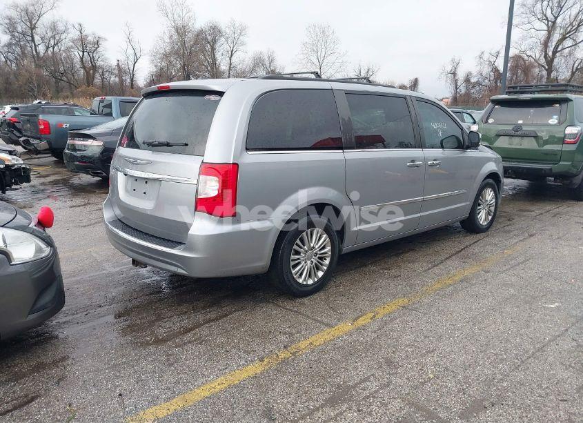 Photo 4 of 2015 Chrysler Town & COUNTRY TOURING-L (VIN 2C4RC1CG2FR618710)