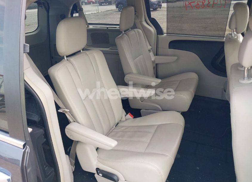 Photo 8 of 2015 Chrysler Town & COUNTRY TOURING-L (VIN 2C4RC1CG2FR677644)