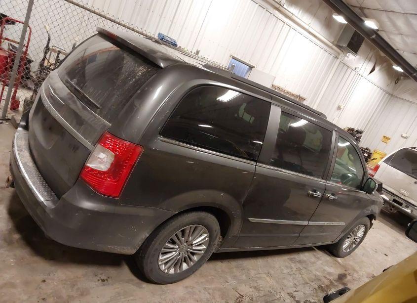 Photo 13 of 2016 Chrysler Town & COUNTRY TOURING-L ANNIVERSARY EDITION (VIN 2C4RC1CG2GR150303)