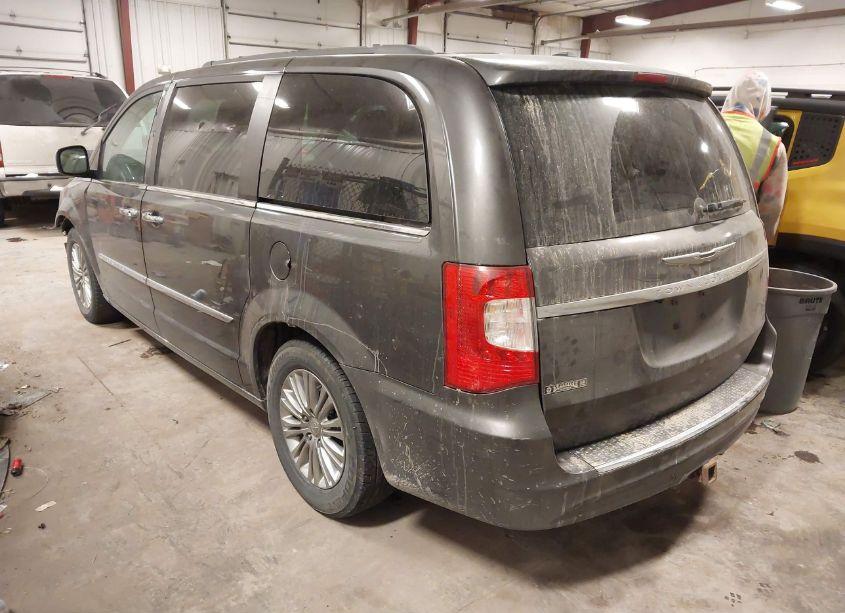 Photo 3 of 2016 Chrysler Town & COUNTRY TOURING-L ANNIVERSARY EDITION (VIN 2C4RC1CG2GR150303)