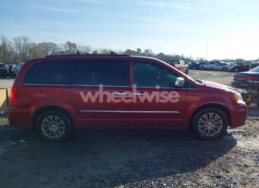 Photo 13 of 2016 Chrysler Town & COUNTRY TOURING-L (VIN 2C4RC1CG2GR240499)