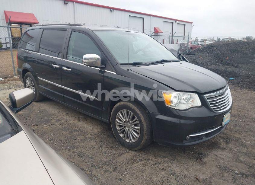 2016 Chrysler Town & COUNTRY TOURING-L (VIN 2C4RC1CG2GR253527) main photo