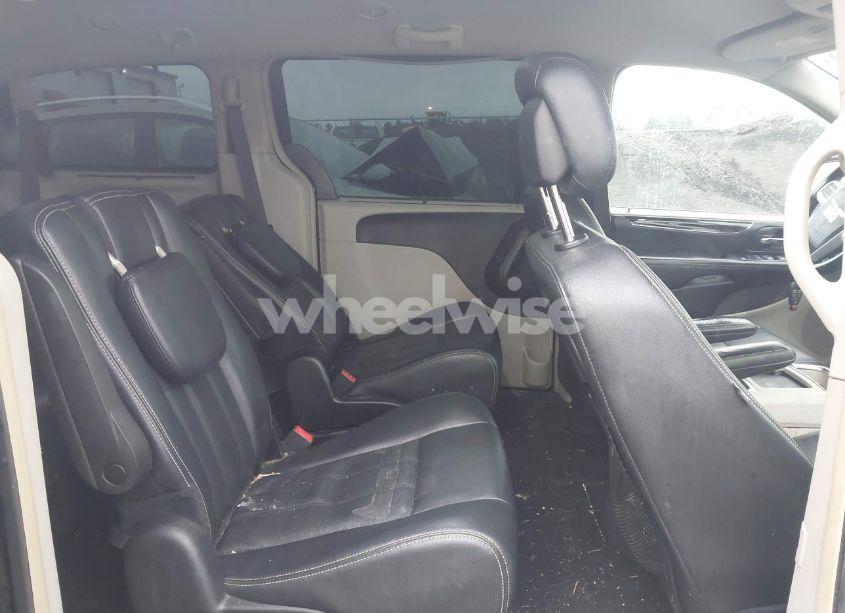 Photo 8 of 2016 Chrysler Town & COUNTRY TOURING-L (VIN 2C4RC1CG2GR253527)