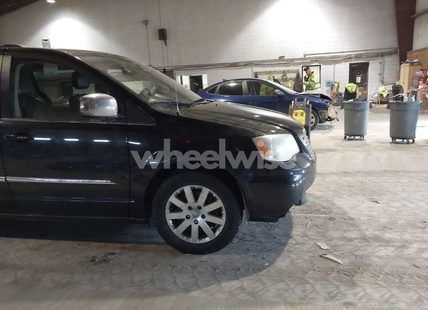 Photo 14 of 2012 Chrysler Town & COUNTRY TOURING-L (VIN 2C4RC1CG3CR125341)