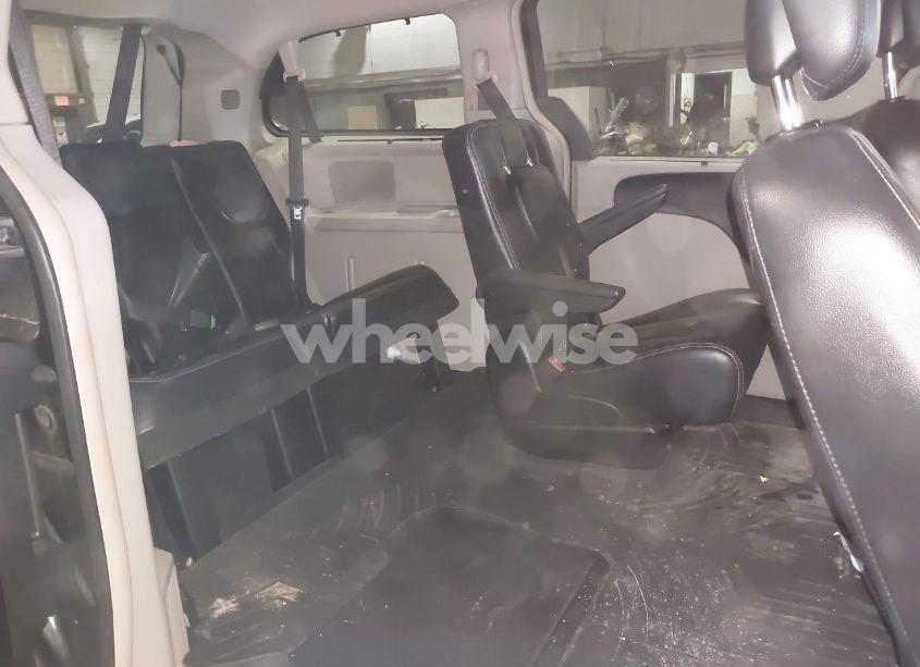 Photo 8 of 2012 Chrysler Town & COUNTRY TOURING-L (VIN 2C4RC1CG3CR125341)