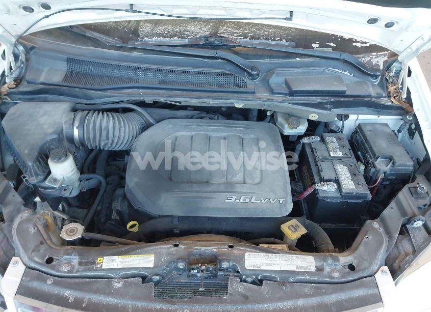 Photo 10 of 2012 Chrysler Town & COUNTRY TOURING-L (VIN 2C4RC1CG3CR137912)